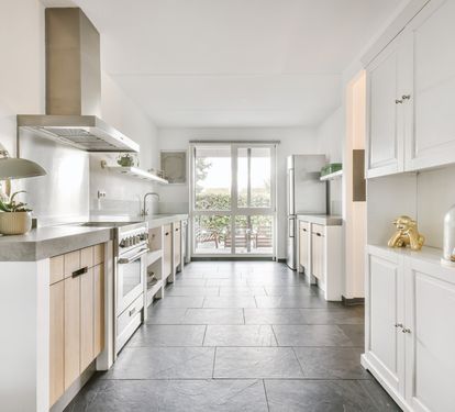 floor tile installation