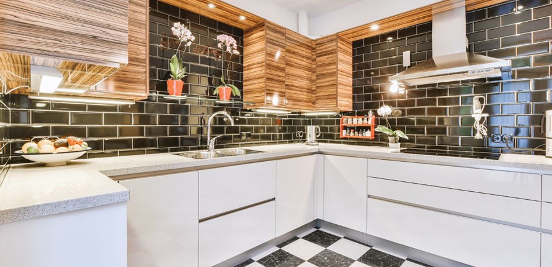 kitchen backsplash install